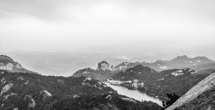 水墨远山