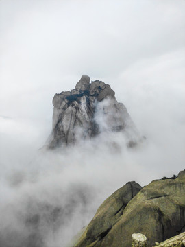 天柱山远山风景