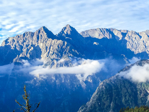 四川彭州九峰山