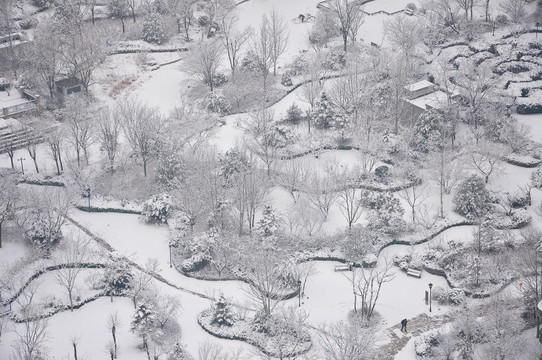 雪后水墨画