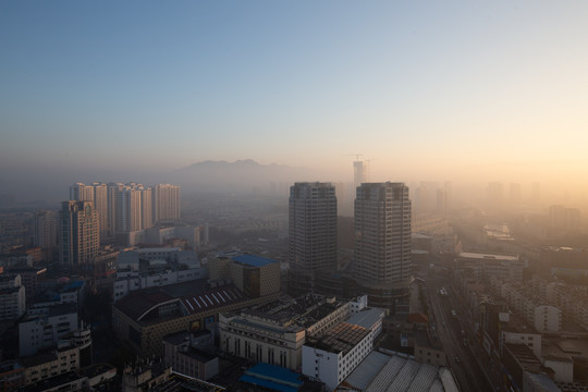 城市雾霾天气