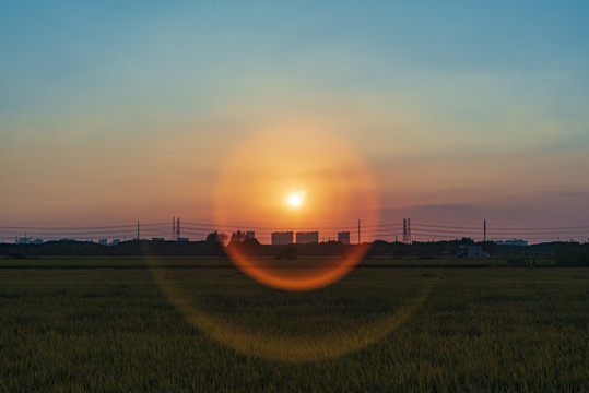 田野晚霞