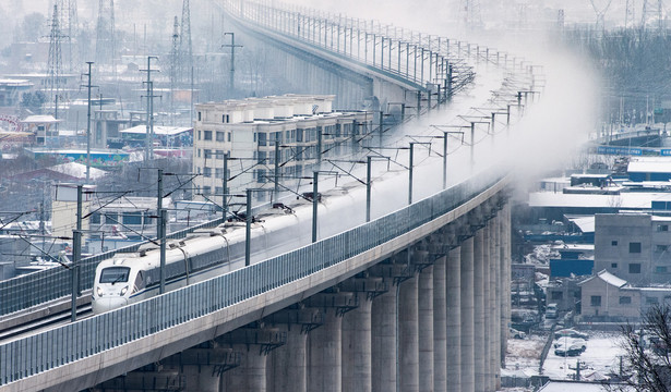 麦积区高铁风光雪景