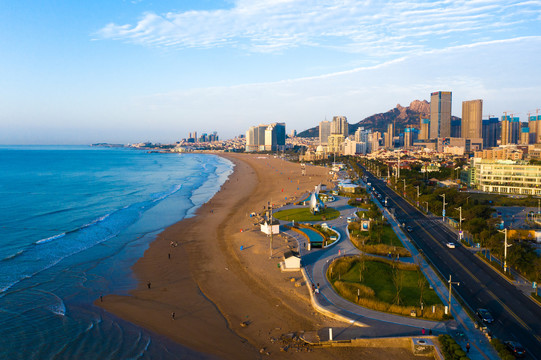 青岛石老人海水浴场全景