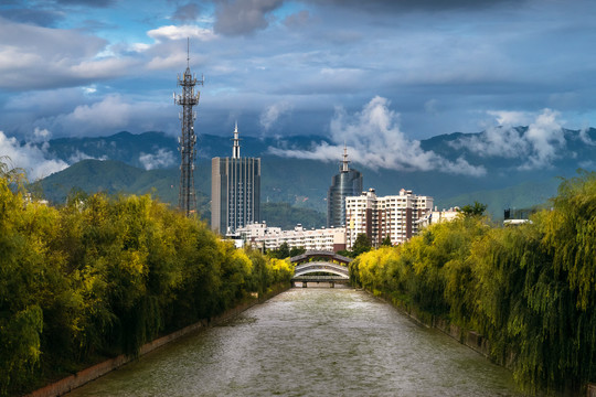 临沧河景