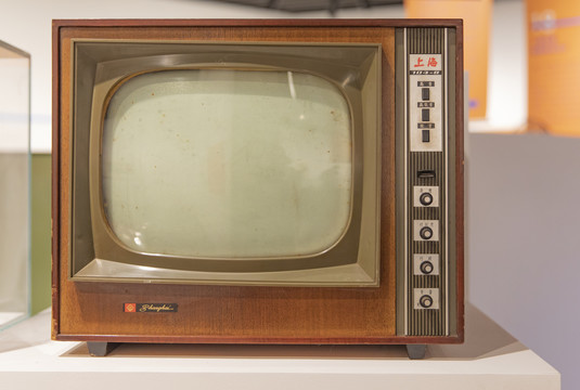 70年代老物件电视机