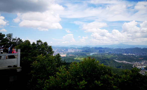 阳台山上观景