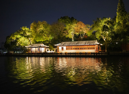 南湖湖心岛夜景