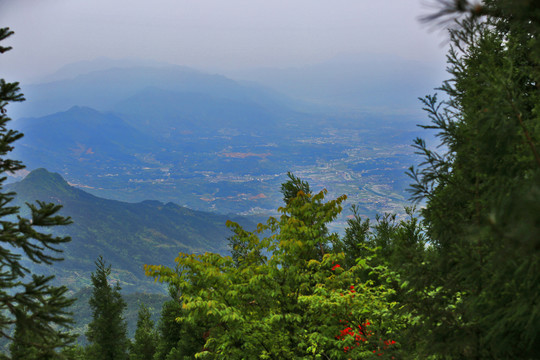 黄龙山远眺