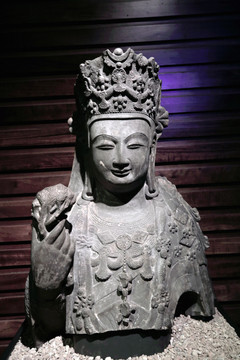 石雕菩萨像