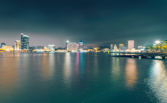 厦门海岸城市夜景