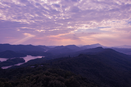 高榜山上鸟瞰群山