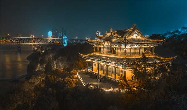 晴川阁夜景青橙调