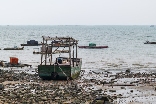 小船搁浅