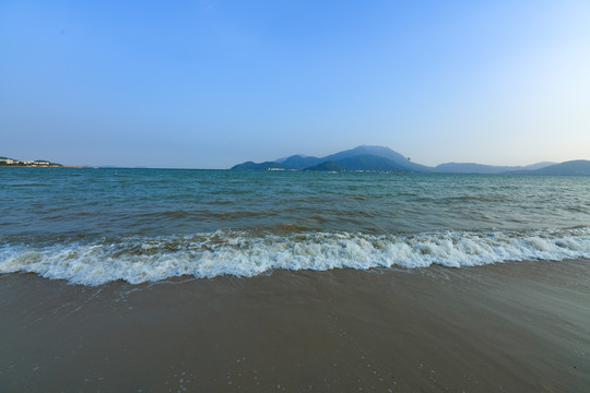 较场尾海滩海浪