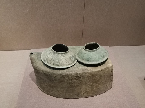 汉代青铜灶