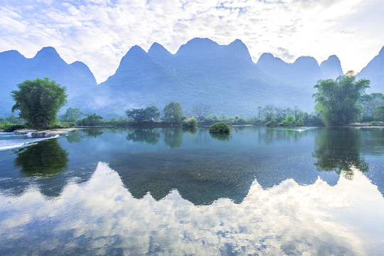 桂林遇龙河山水风光