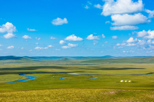 蓝天白云草原河流蒙古包