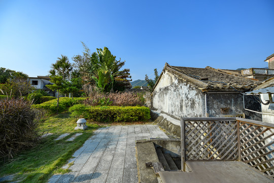 农家屋后空地