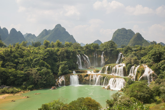 瀑布水景