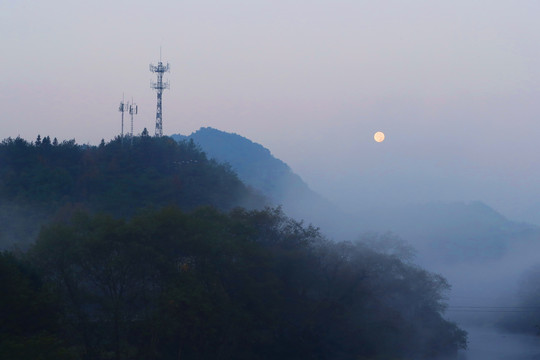 水墨远山