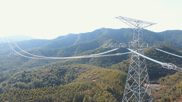 特高压电塔