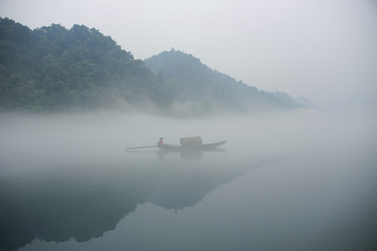 小东江渔船山水