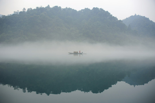 小东江渔船山水