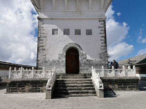 大理鸡足山风景区名胜金顶寺