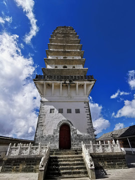 大理鸡足山风景区名胜金顶寺