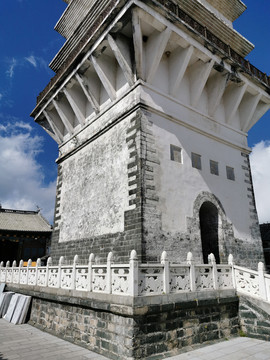 大理鸡足山风景区名胜金顶寺