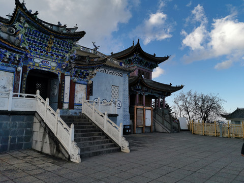 鸡足山金顶寺