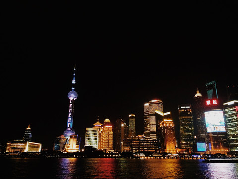 上海黄浦江东方明珠夜景