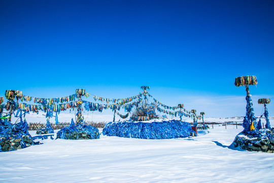 冬季雪地敖包