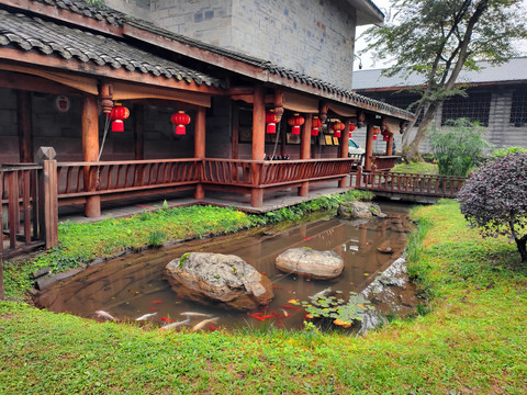 中式凉亭走廊水景观