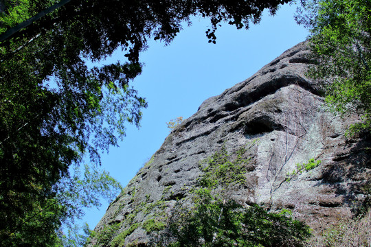 大山山壁