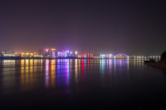 宜昌江边夜景