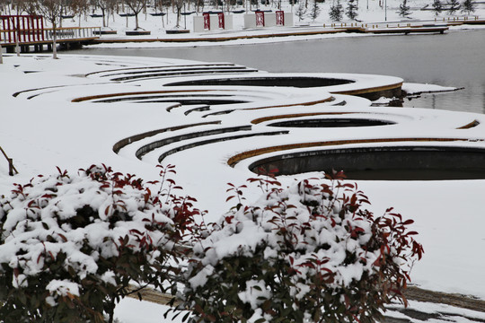 雪韵盘龙湖