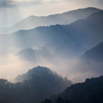 西湖群山