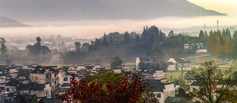 大山里的徽派建筑风光