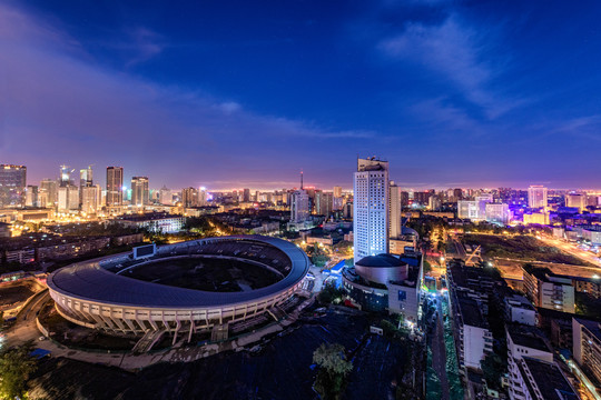 成都体育馆夜景