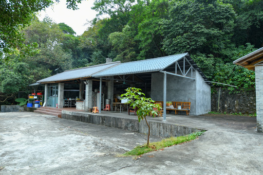 景区搭建的农家菜厨房