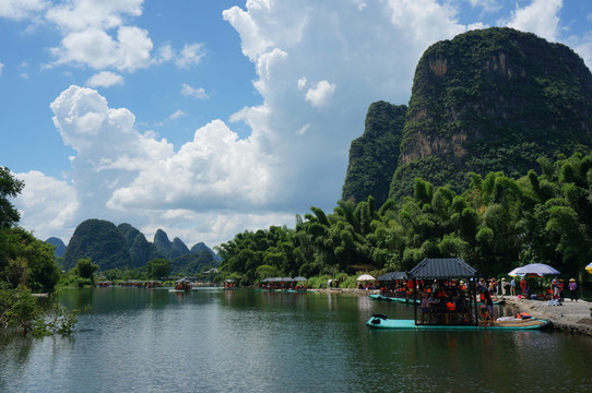 阳朔遇龙河