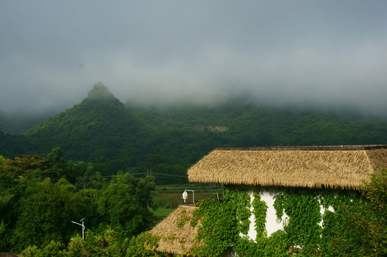 渡假山庄