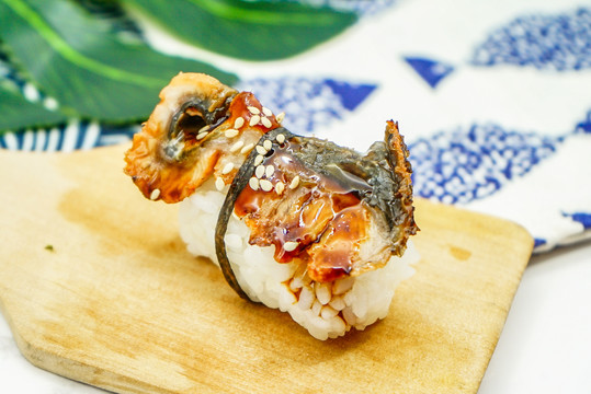 烤鳗鱼寿司