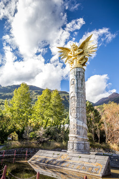 世界记忆遗产东巴古籍文献纪念碑