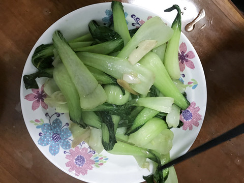 清脆可口的蒜泥青菜