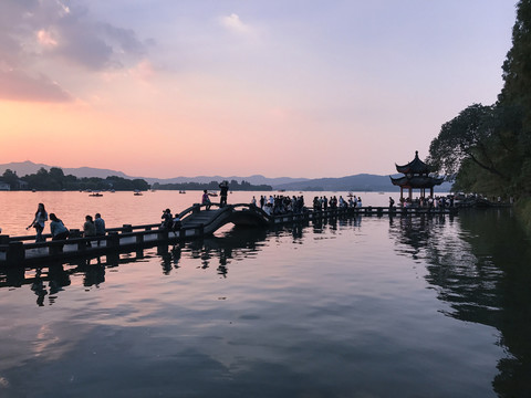 雷锋夕照