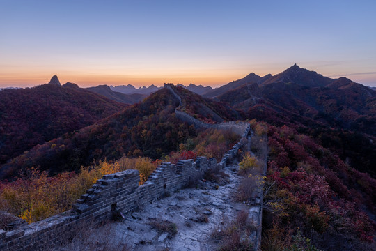 长城日出