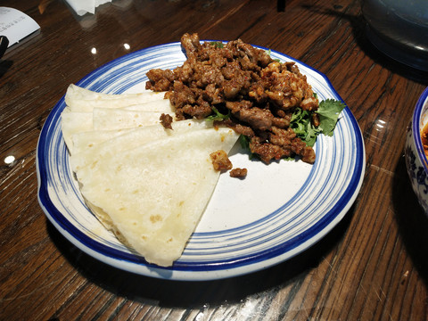 烤羊肉夹饼特写